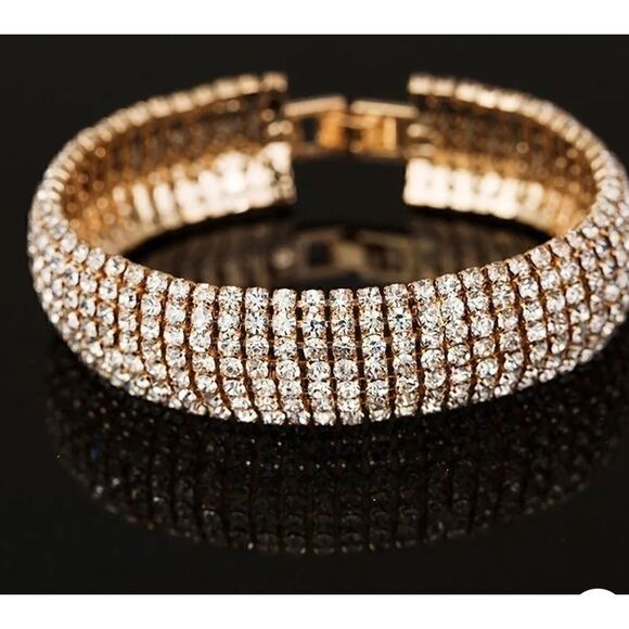 🌹 New sparkling ✨ gorgeous crystal & gold bracelet  🌹 - Picture 3 of 7